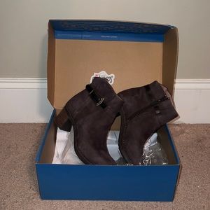 DANSKO HARTLEY CHOCOLATE NUBUCK WOMEN'S